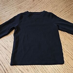 Black waffle knit long sleeve boys size 5 Epic Threads